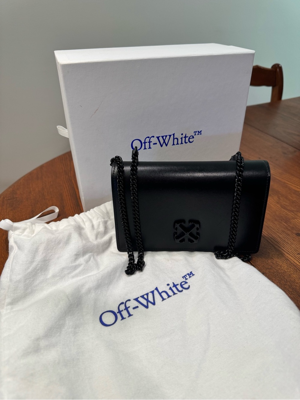 Off-White Jitney 0.5 Wallet on Chain - Black on Black